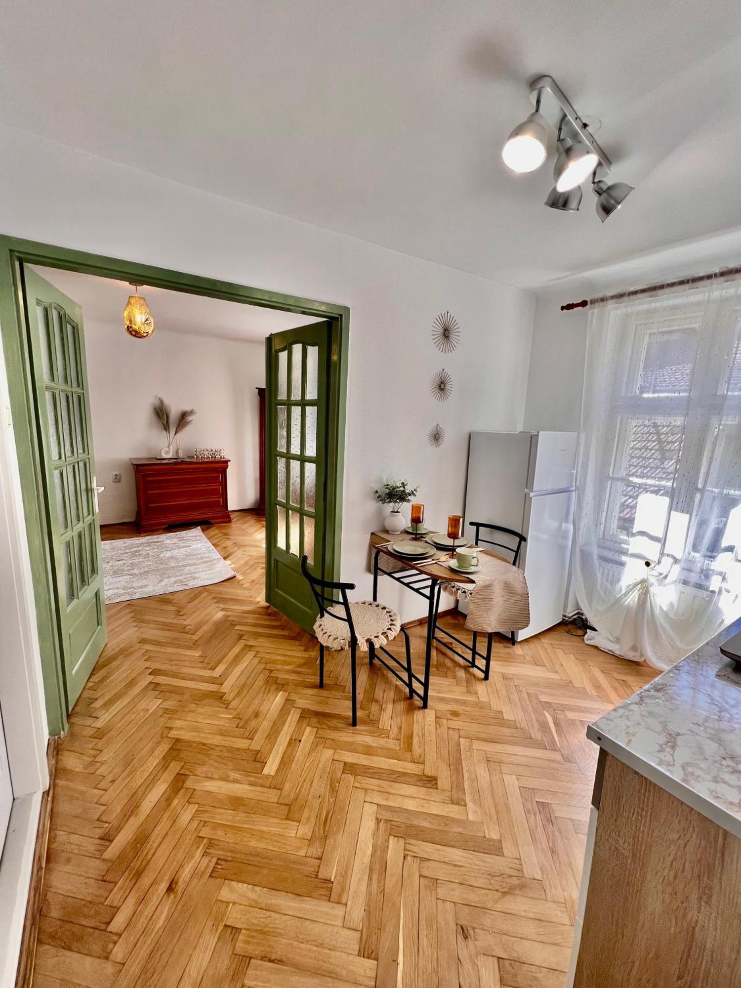 Old Town City Center Apartments Braşov Eksteriør bilde
