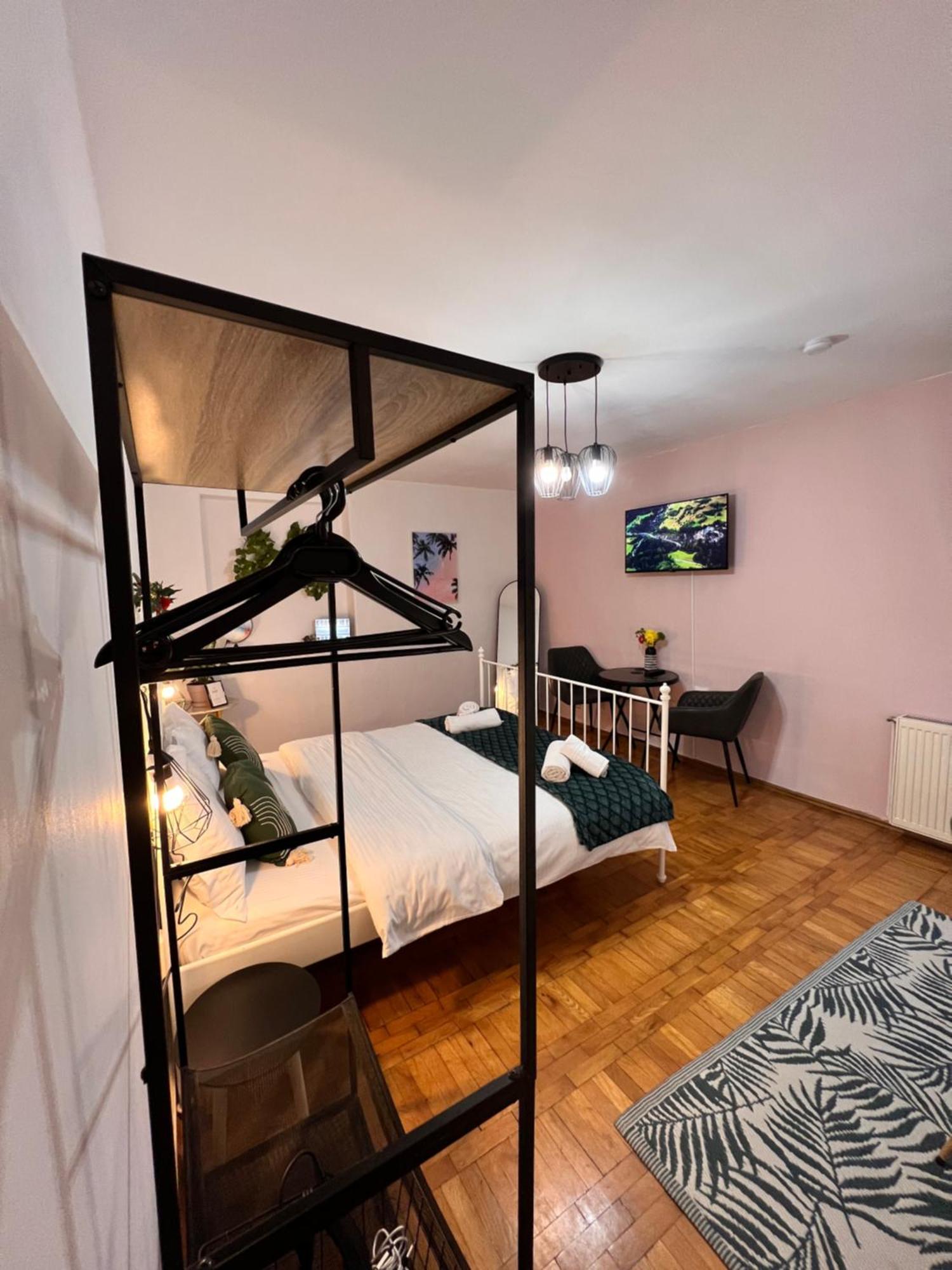 Old Town City Center Apartments Braşov Eksteriør bilde