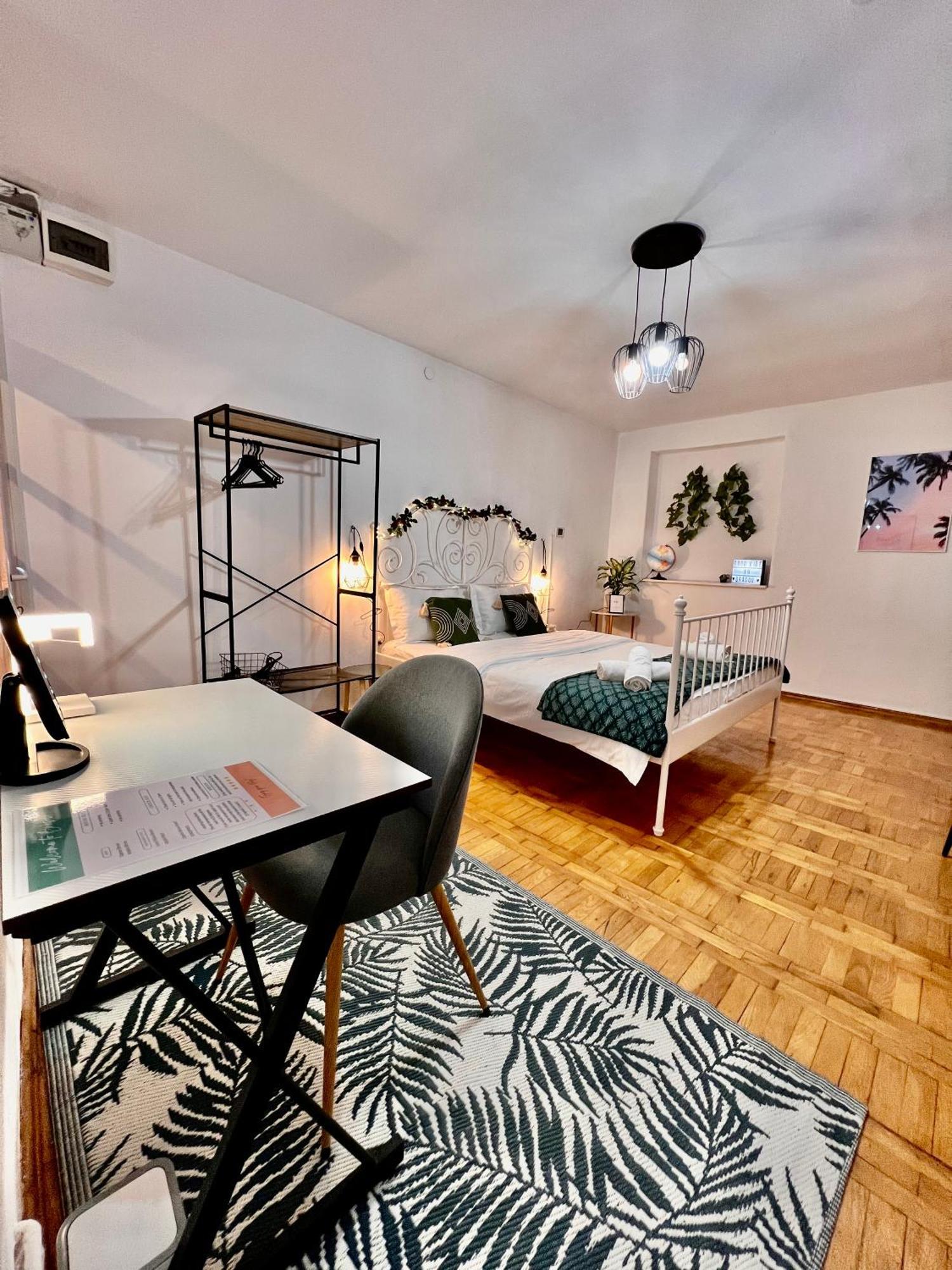Old Town City Center Apartments Braşov Eksteriør bilde